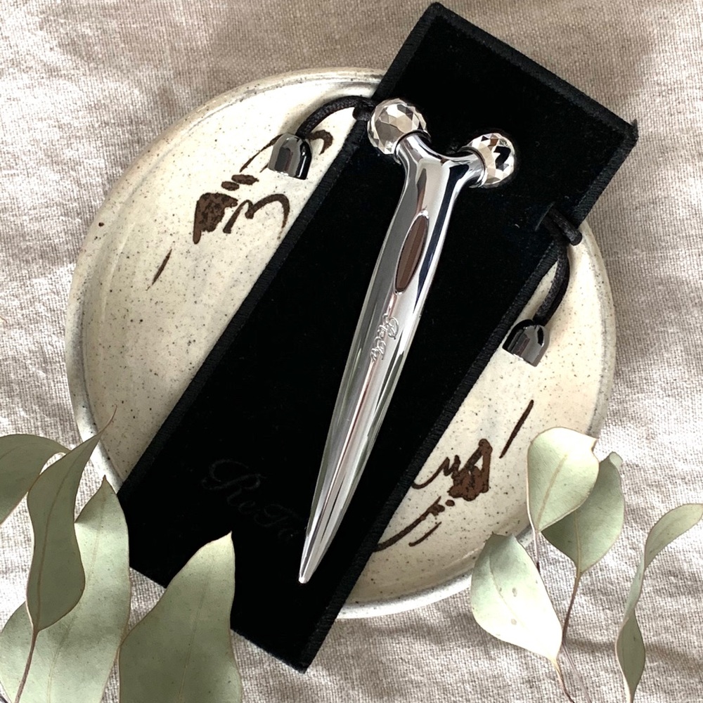 ReFa S CARAT face roller skincare tool